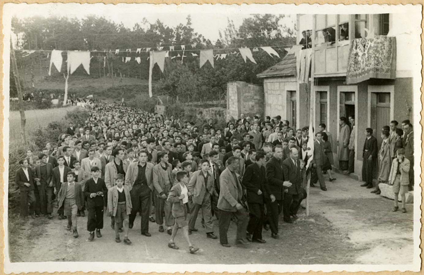 Visita do gobernador civil á Tabeirós, A Estrada (1951)