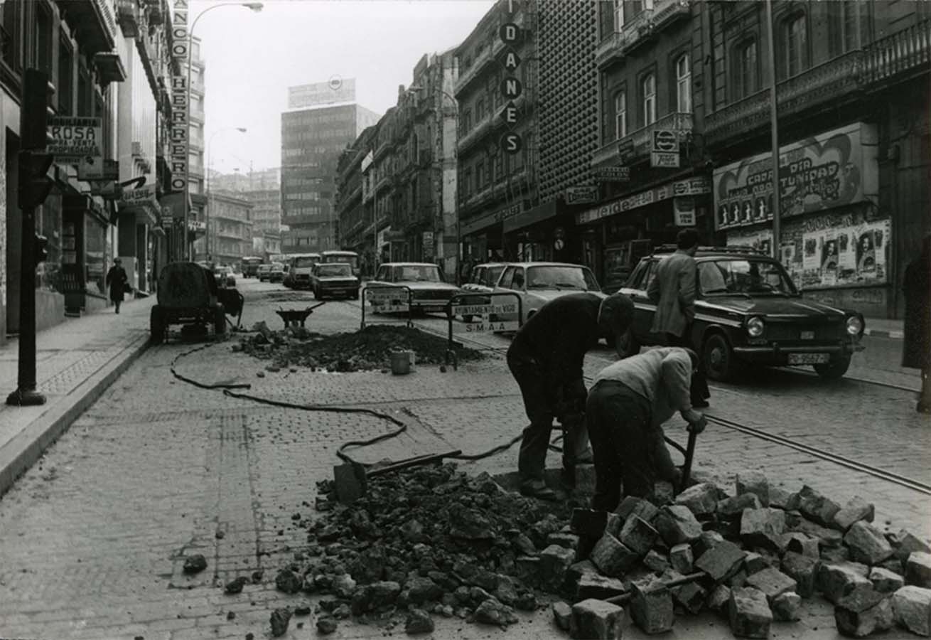 <i>Obras na rúa Colón</i>, Llanos, entre 1975 e 1980