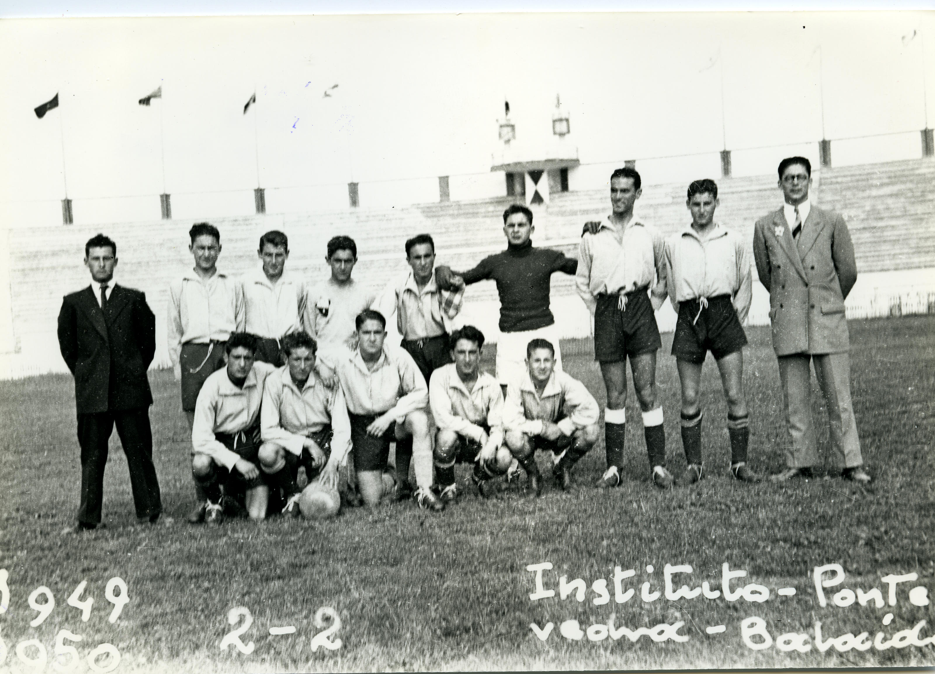 Equipo de fútbol do Instituto de Pontevedra, ca. 1960