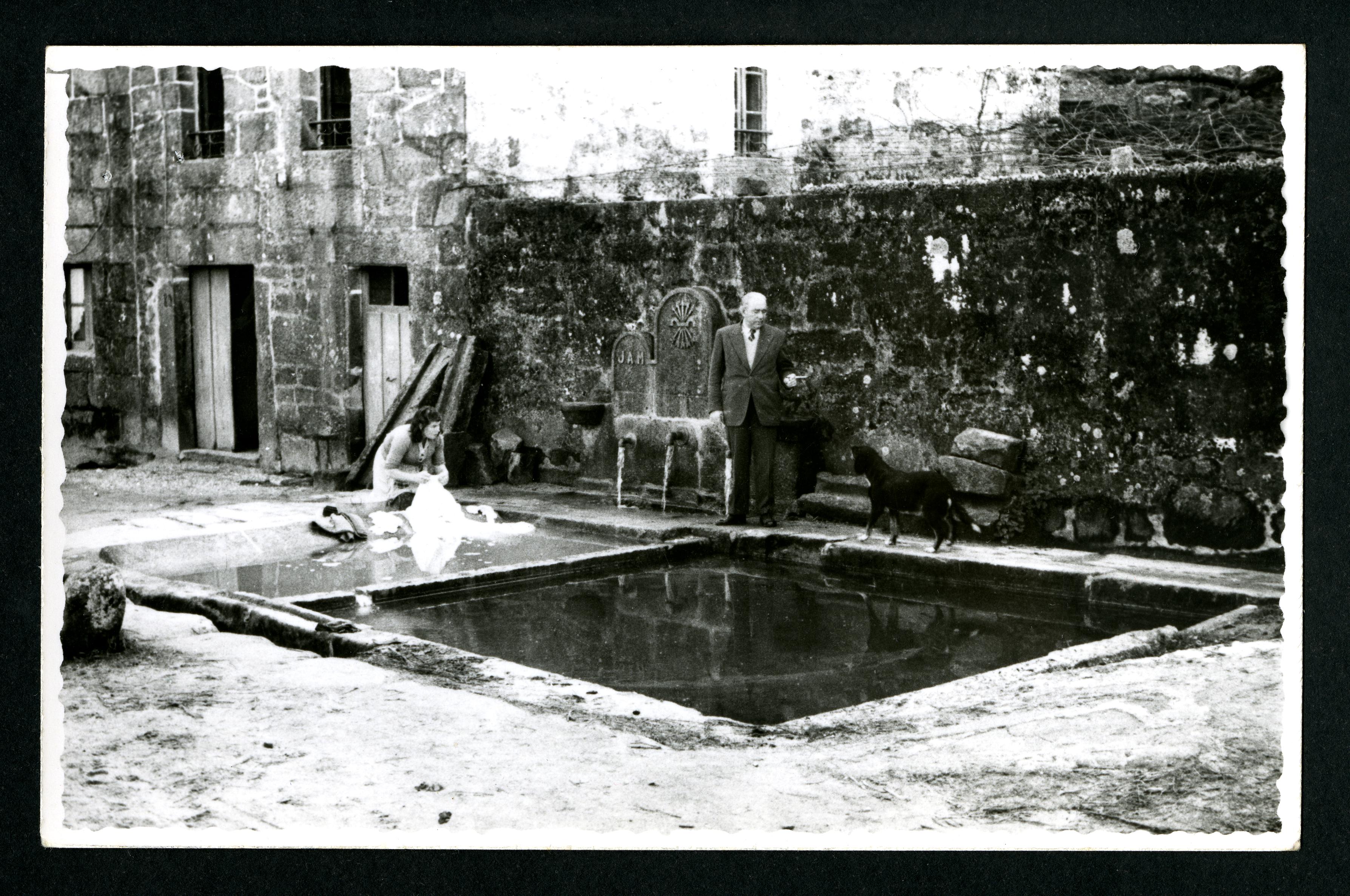 Fonte e lavadoiro no Burgo, Baiona, 1955