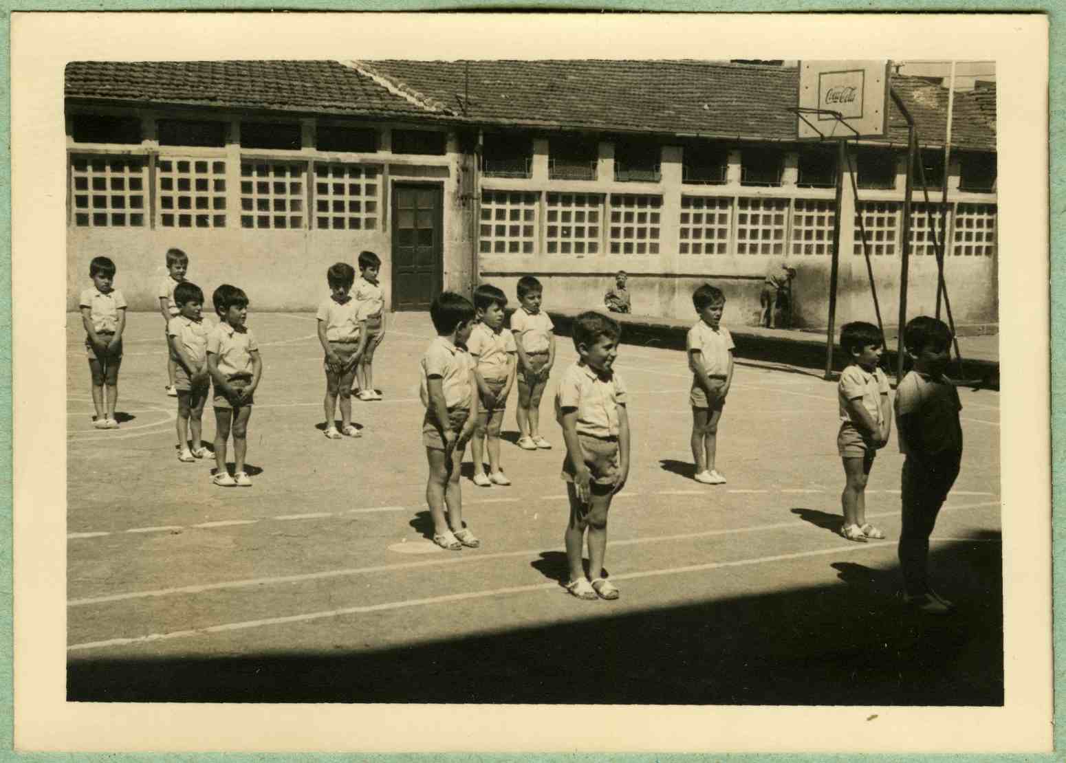 Exhibición de ximnasia no Fogar provincial, ca. 1963