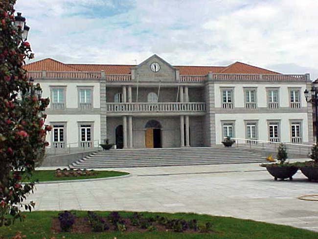 Nova casa do concello (2002)