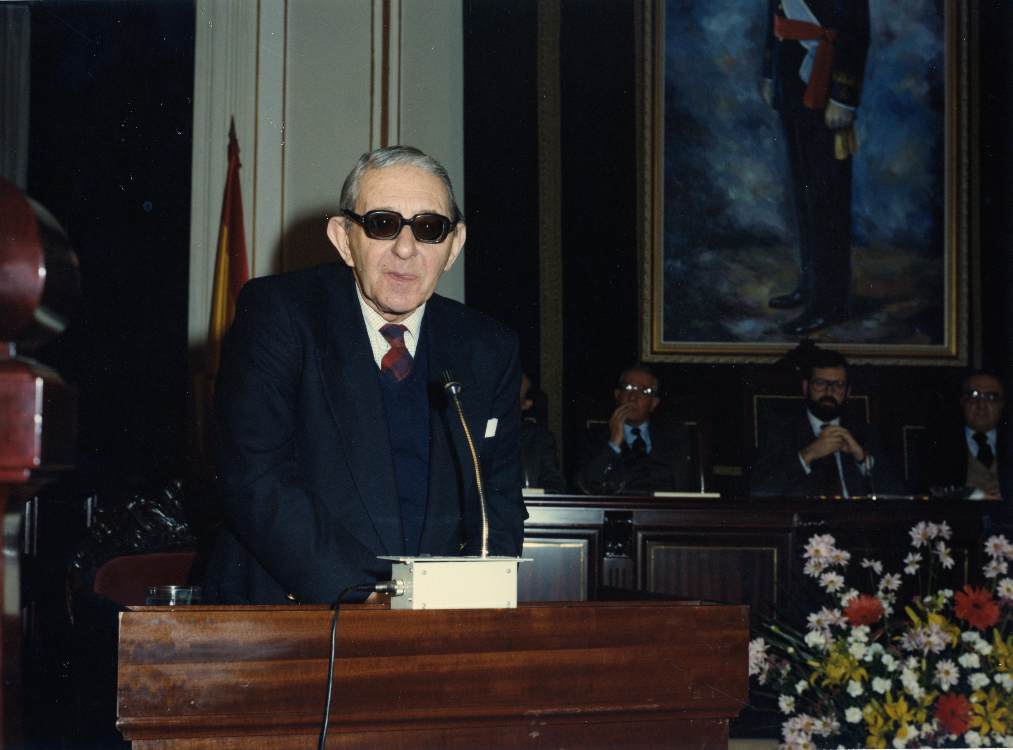 Conferencia de Gonzalo Torrente Ballester no Pazo provincial (1986)