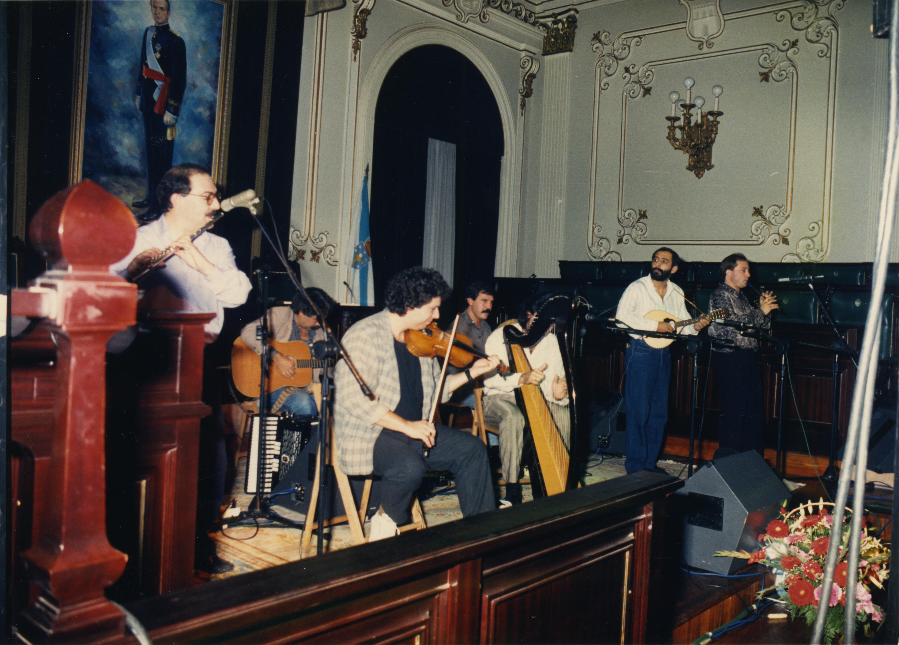 Milladoiro en concerto no Pazo provincial (1988)